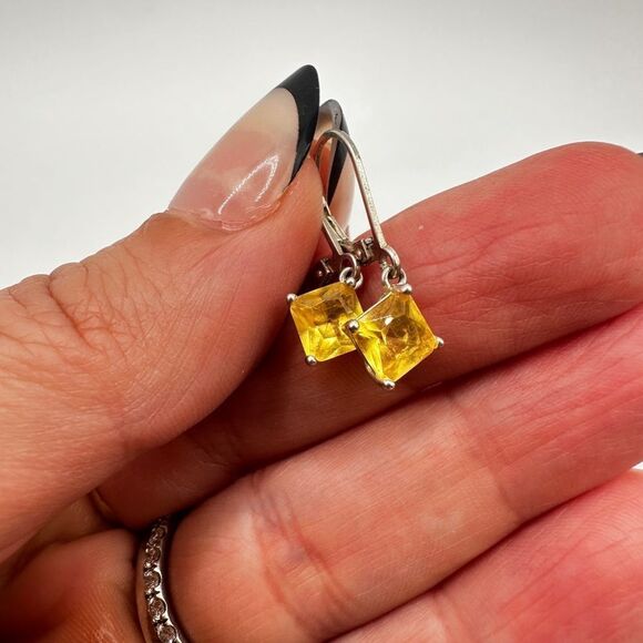 1" sterling silver lever back, princess cut citrine dangle earrings! - Picture 6 of 12